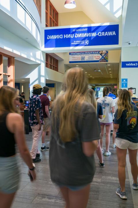 Students entering HoCo at 取向